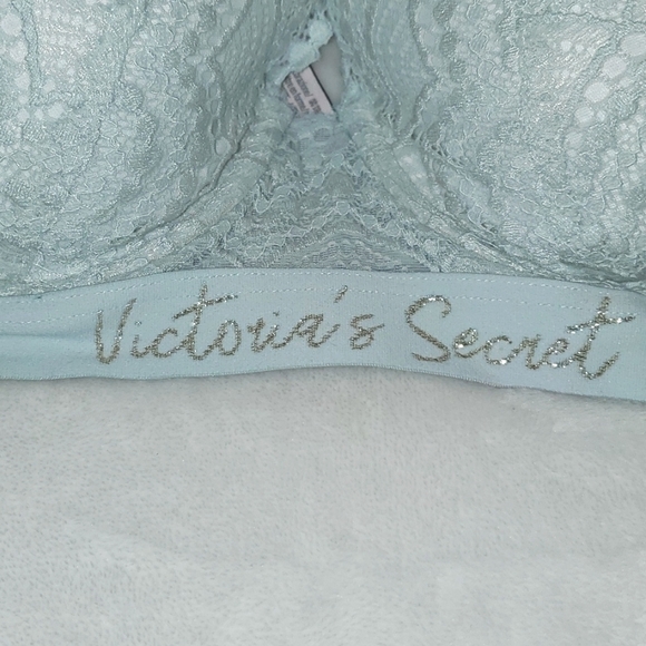 Victoria's Secret T-Shirt Lightly Lined Demi Lace Bra - Picture 2 of 4